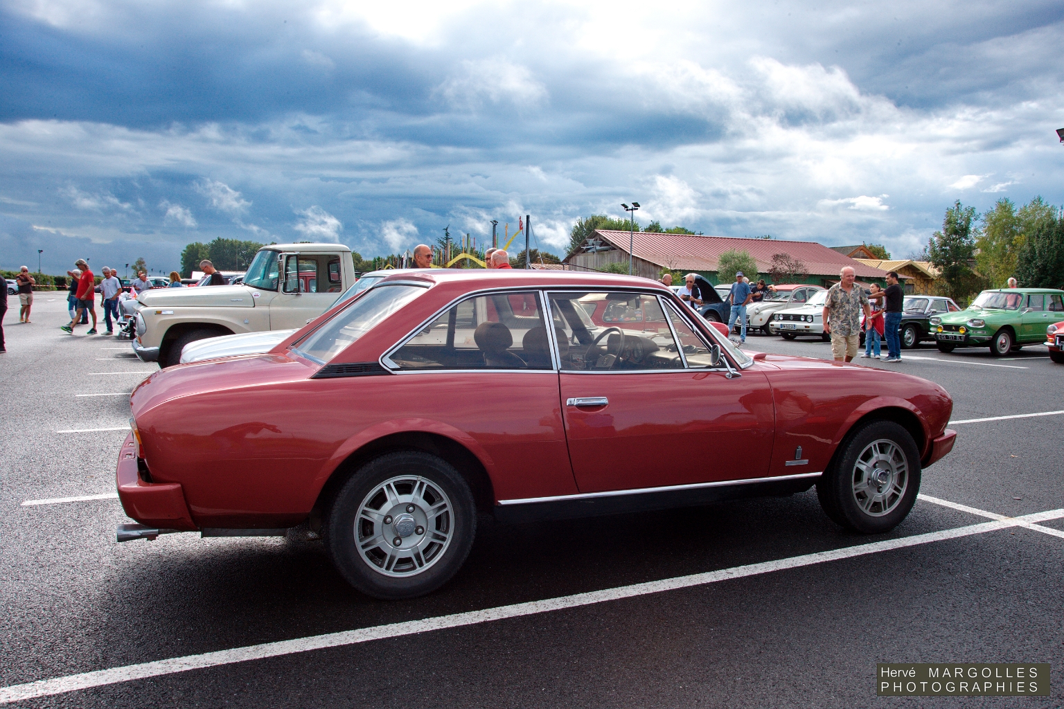 Peugeot 504 Coupe-01.jpg